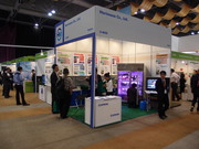 香港で開催された「エコ・エキスポ・アジア」で植物工場ユニット「ピッコロ」が展示されました。